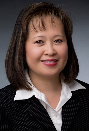 Portrait of Dr. Ha-Phuong Tran, O.D.
